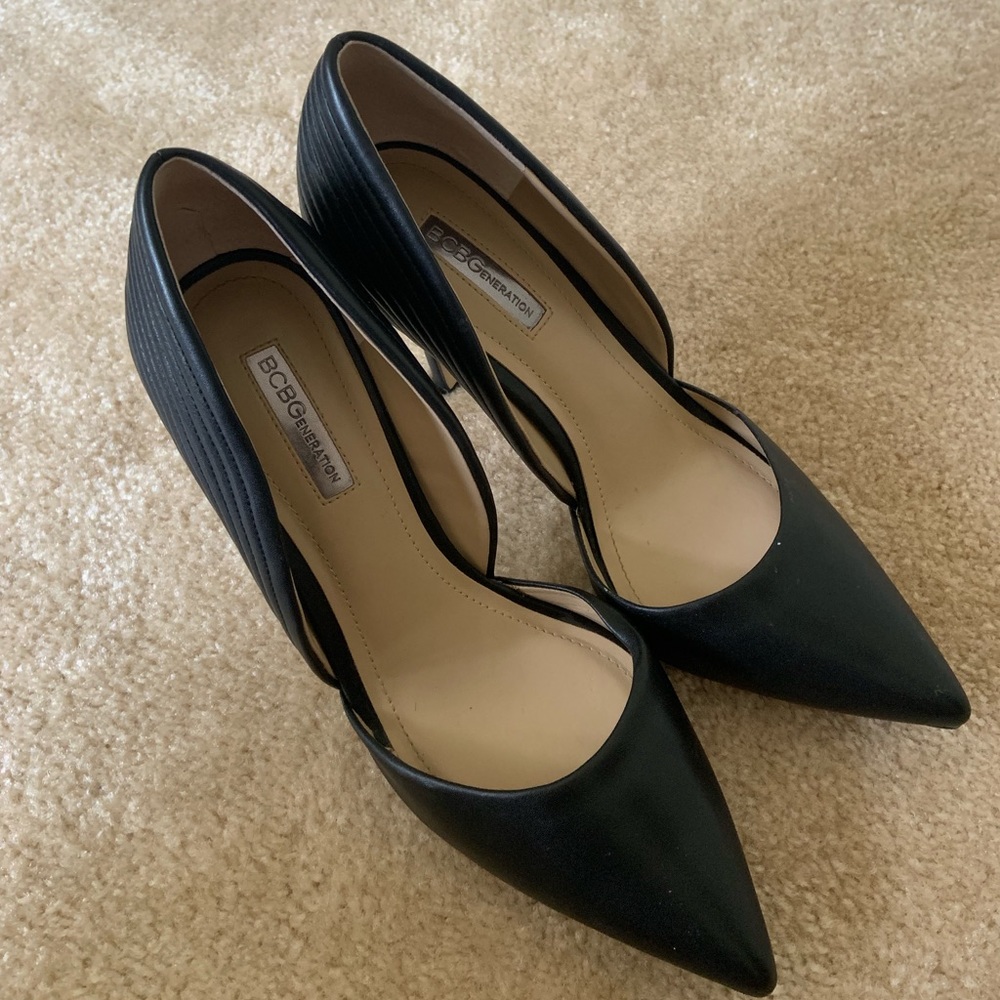 Black BCBG pumps size 9